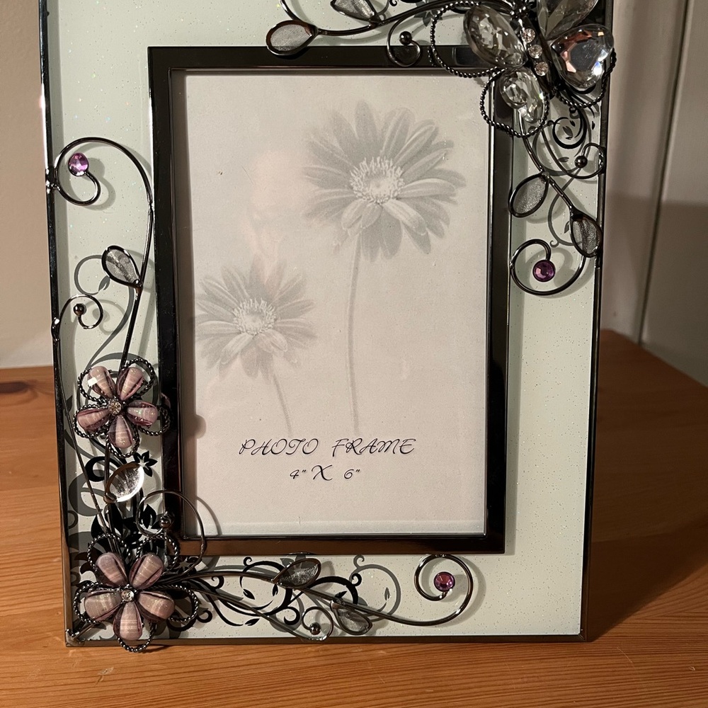 Elegant Black and Silver Photo Frame